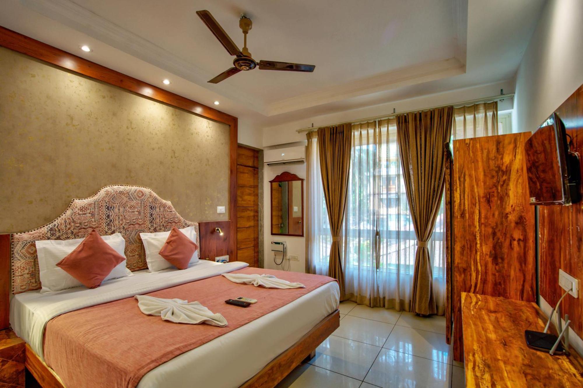 Hotel Sea Sapphire ,Калангут Экстерьер фото